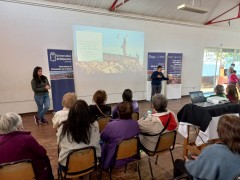 PERSONAS MAYORES DE LA COMUNA PARTICIPAN DE TALLER EN EL MARCO DEL PLAN DE EDUCACIÓN AMBIENTAL QUE UNE A DISTINTOS MUNICIPIOS, SEREMÍA DEL RAMO Y UNIVERSIDAD DE VALPARAÍSO